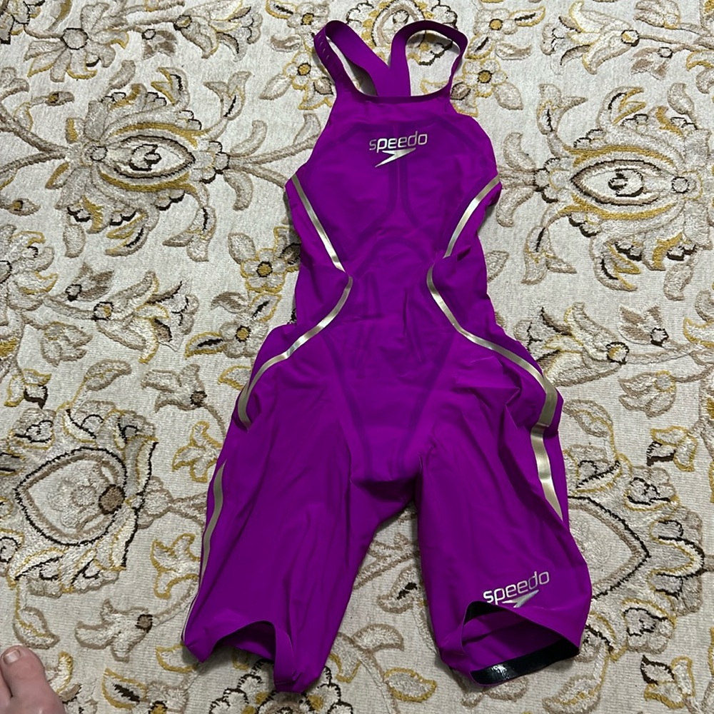 Speedo tech suit purple size S petite 🌹☘️🌹☘️